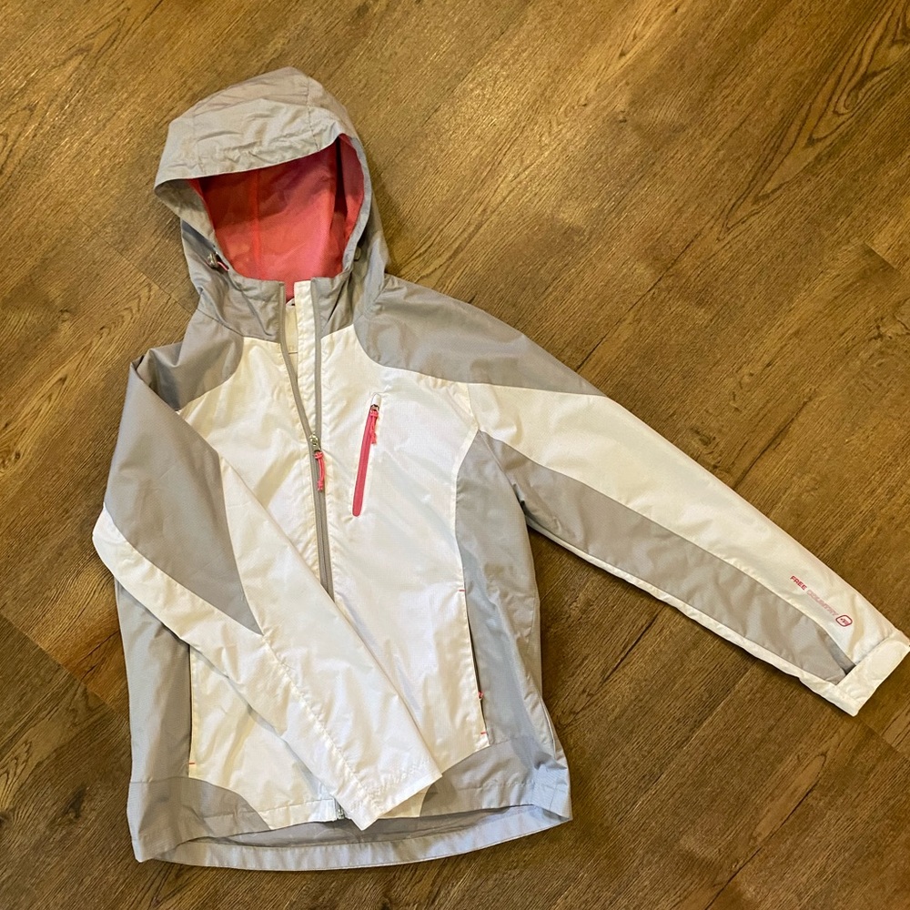 Free Country Athletix White and Grey Windbreaker Size Large